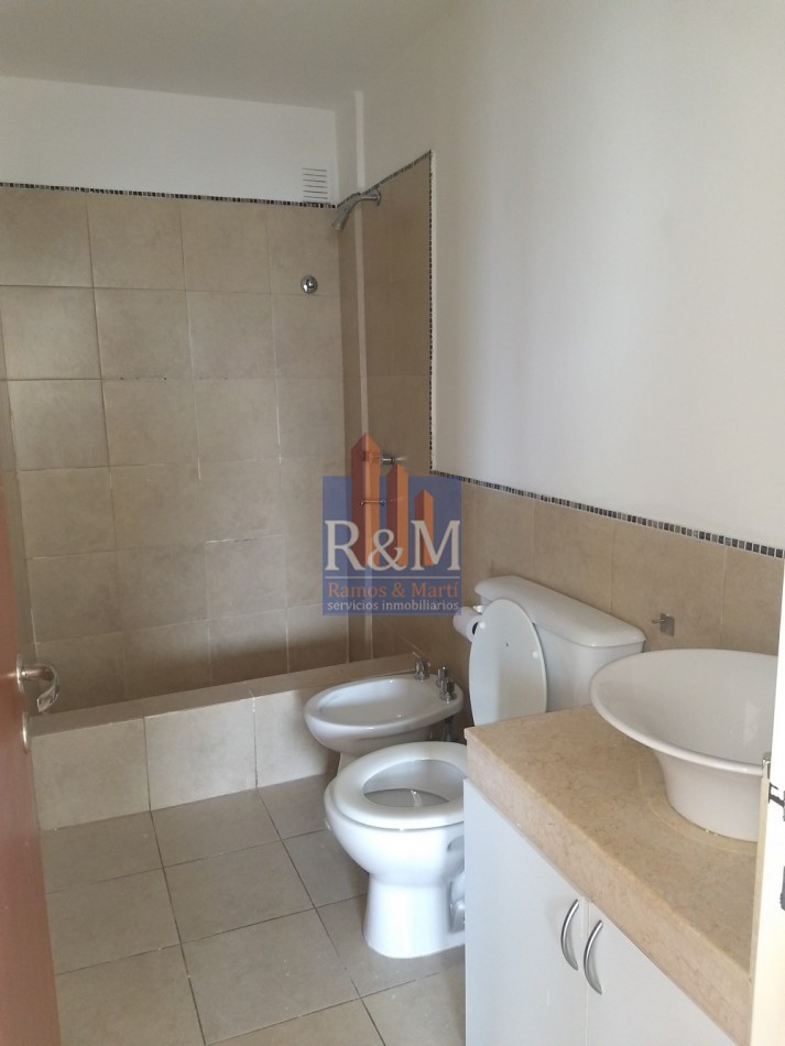 ALTO ALBERDI: DPTO 1D BALCON MTS PLAZA