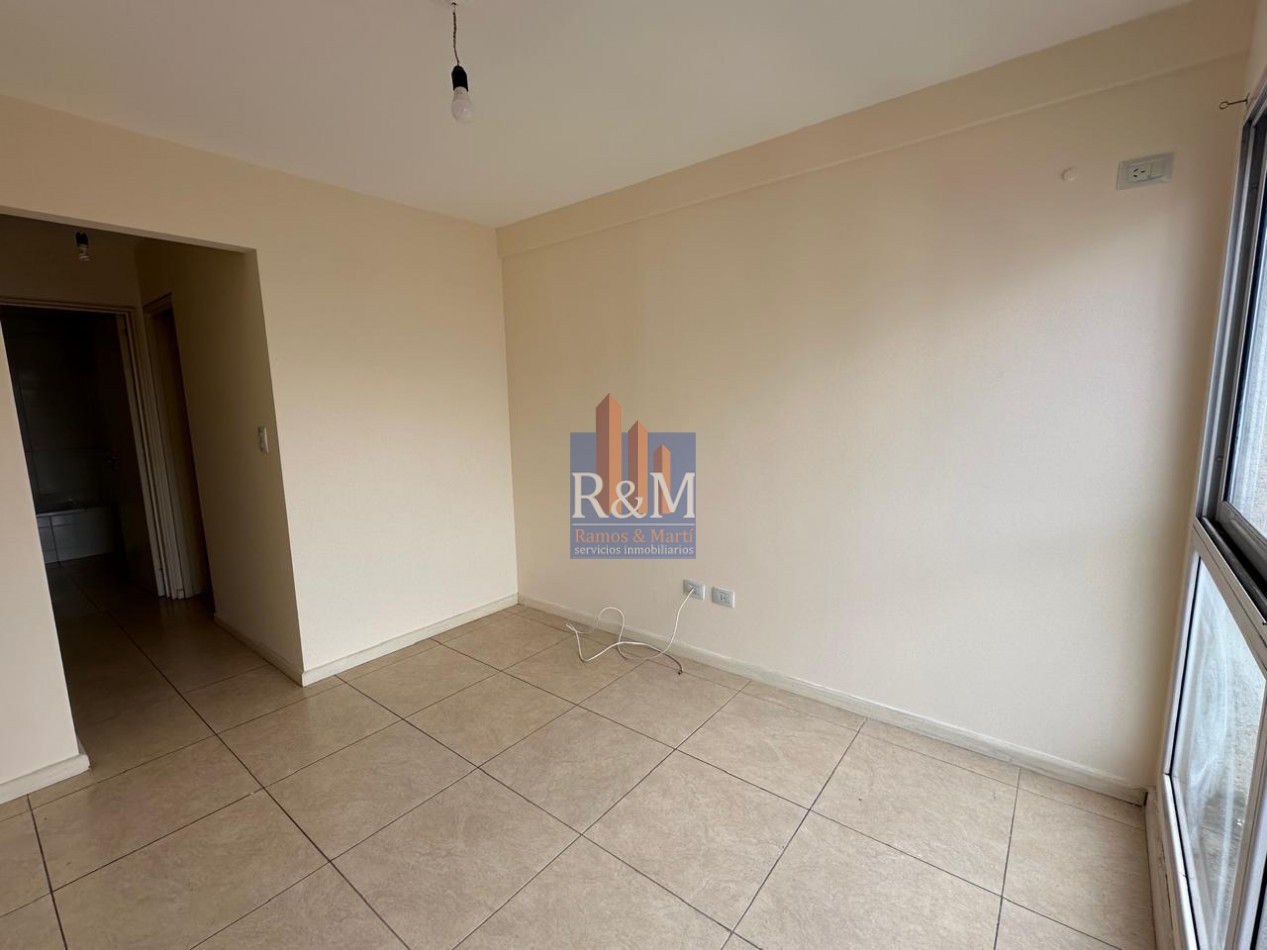 CENTRO: DPTO 1D CON BALCON MTS CAÑADA