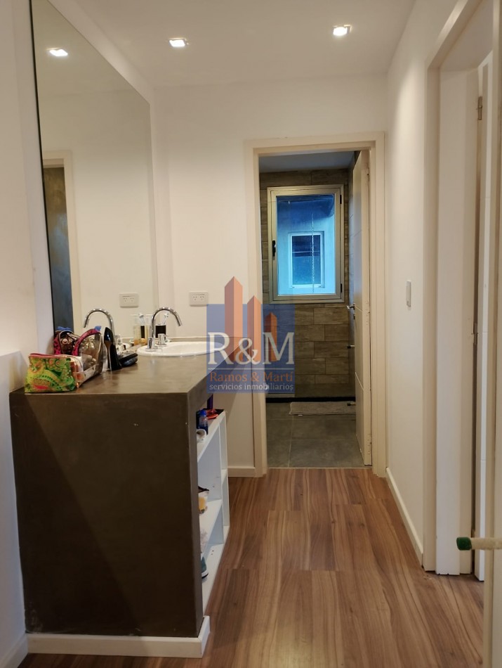 VILLA WARCALDE: CASA PH 2D MUY MODERNA