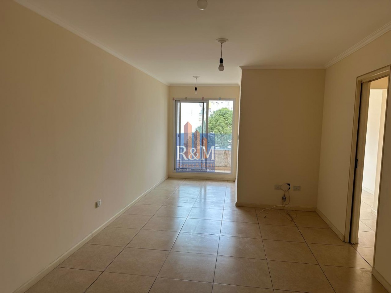 CENTRO: DPTO 1D CON BALCON MTS CAÑADA