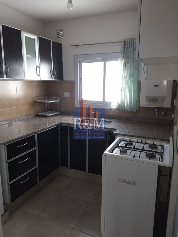 ALTA CORDOBA: DPTO 1D CON BALCON Y COCHERA
