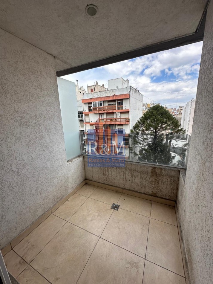 CENTRO: DPTO 1D CON BALCON MTS CAÑADA