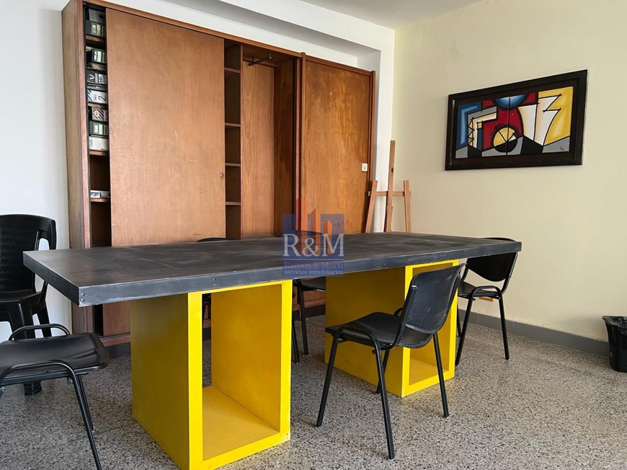 CENTRO: OFICINAS EN GALERIA CONDOR AV COLON 352