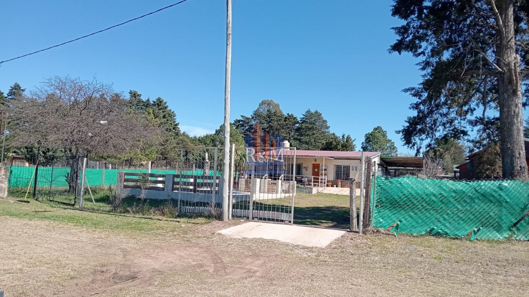 POTRERO DE GARAY: CASA 2D CON PILETA + DPTO MONO