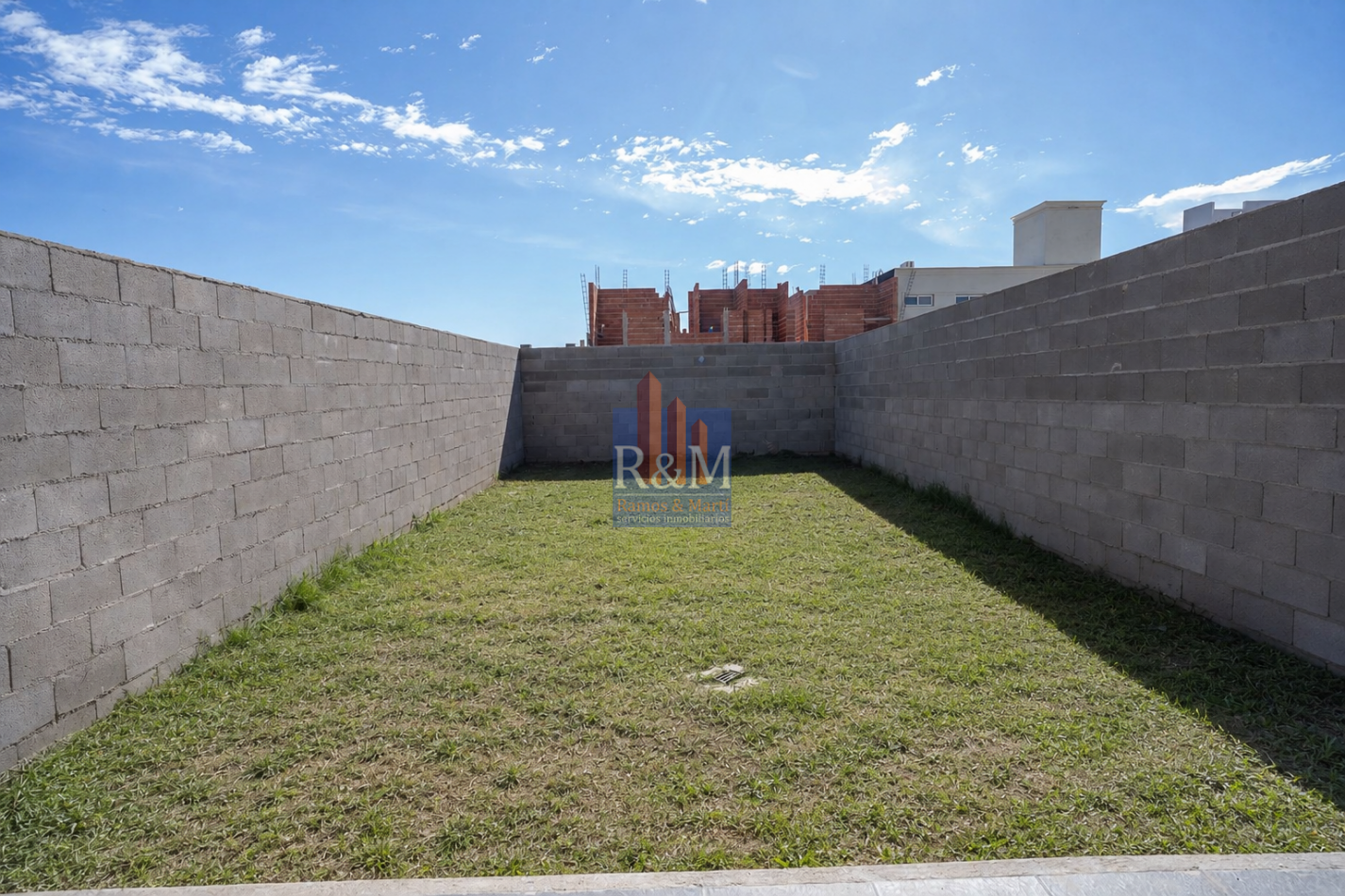 DOCTA: DUPLEX 3D, 2B Y ASADOR - A ESTRENAR