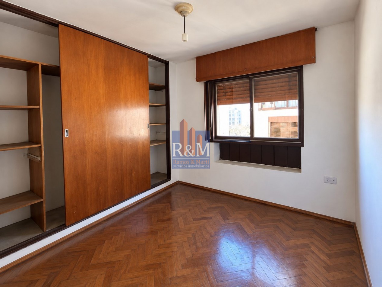 ALBERDI: DPTO 2D SEMIPISO CON BALCON