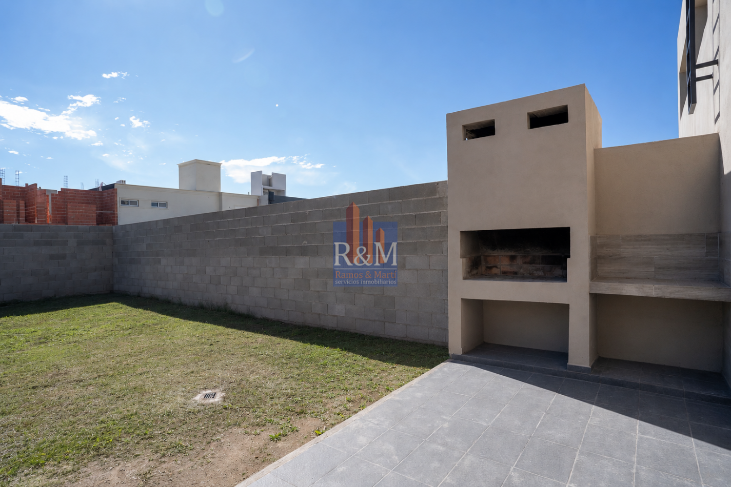 DOCTA: DUPLEX 3D, 2B Y ASADOR - A ESTRENAR