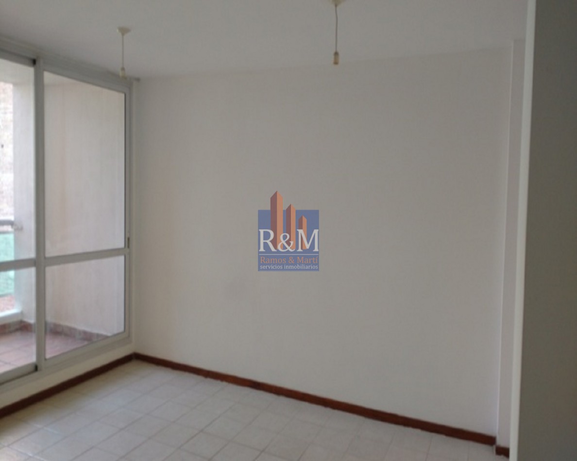 MILENICA UNIVERSITARIA: DPTO 1D CON BALCON Y COCHERA