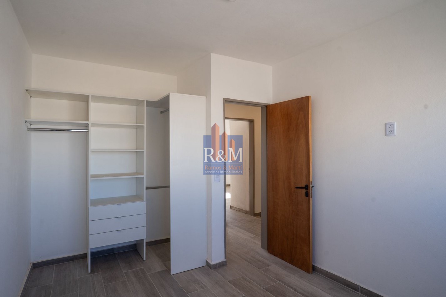 DOCTA: DUPLEX 3D, 2B Y ASADOR - A ESTRENAR