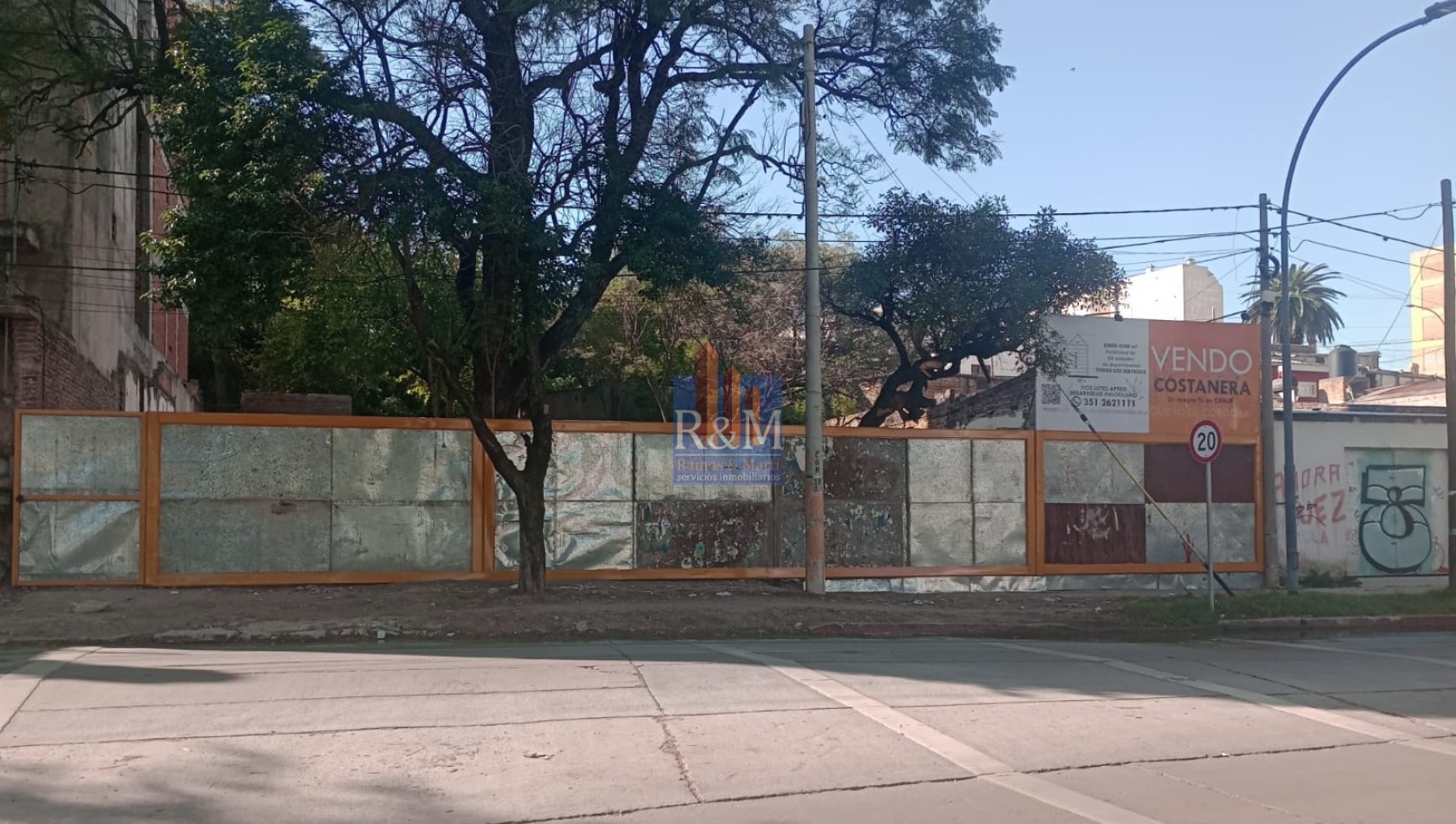 PROVIDENCIA: LOTES APTOS EDIFICIO EN AV COSTANERA