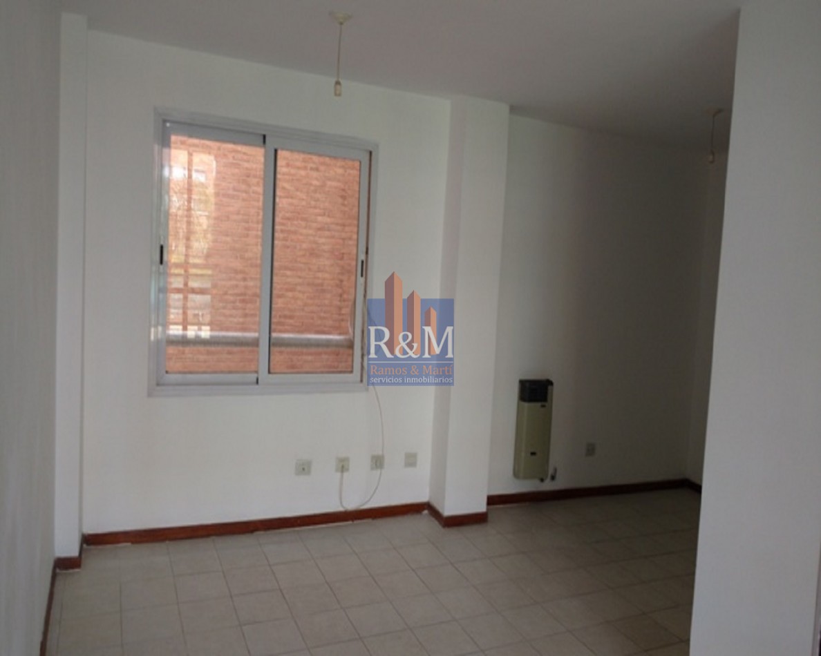 MILENICA UNIVERSITARIA: DPTO 1D CON BALCON Y COCHERA