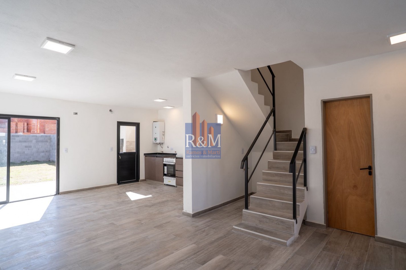 DOCTA: DUPLEX 3D, 2B Y ASADOR - A ESTRENAR
