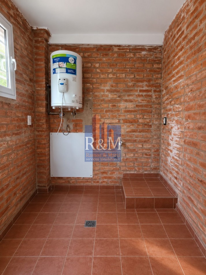 SAN ANTONIO DE ARREDONDO: CASA CON AMPLIO TERRENO Y PILETA