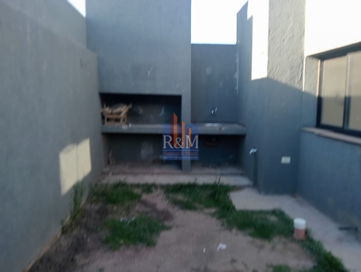 SAN IGNACIO VILLAGE: DUPLEX 2D COMO NUEVO