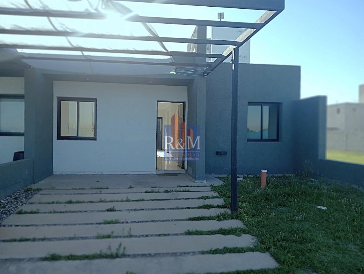 SAN IGNACIO VILLAGE: DUPLEX 2D COMO NUEVO