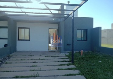 SAN IGNACIO VILLAGE: DUPLEX 2D COMO NUEVO