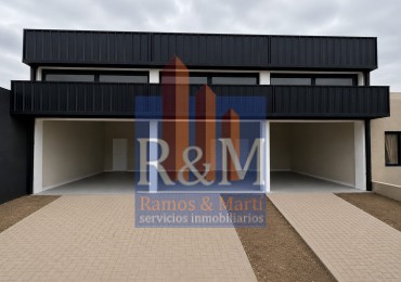 DOCTA: SE ALQUILAN 3 LOCALES DE 65 M2 + PATIO