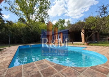 SAN ANTONIO DE ARREDONDO: CASA CON AMPLIO TERRENO Y PILETA